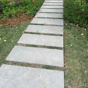 遵义 芝麻黑小区踏步、汀步石铺装效果