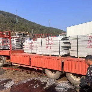 遵义 芝麻灰花岗岩光面毛板出货日常