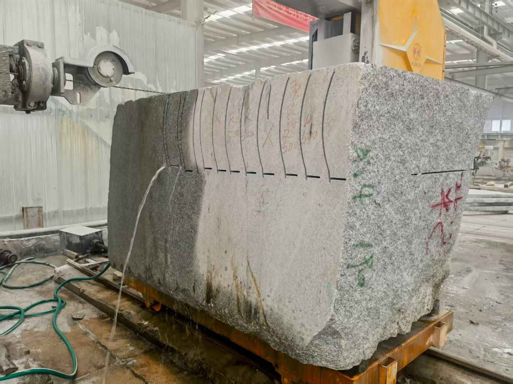 遵义 602，大花芙蓉白，绳锯加工弧形路沿石