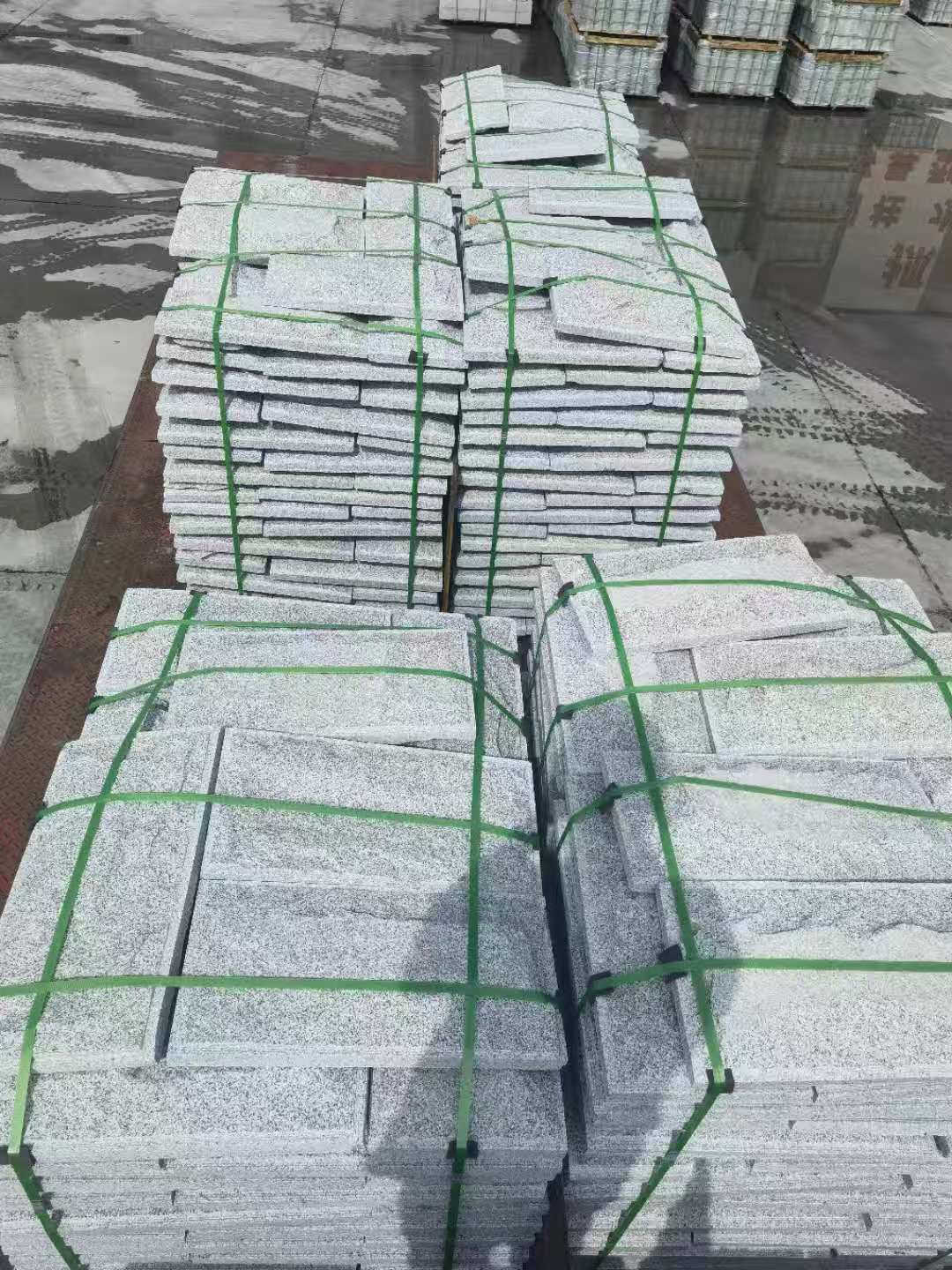 遵义 芝麻白蘑菇石装车出货