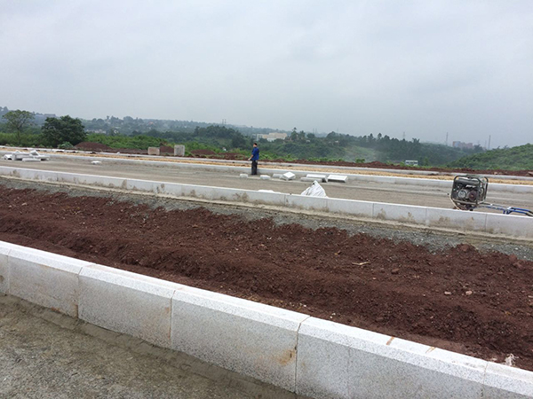遵义花岗岩路沿石在市政道路上的应用